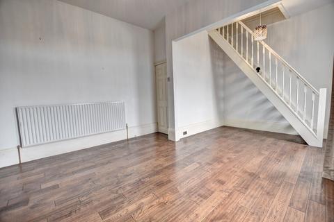 4 bedroom apartment to rent, Sandringham Terrace, Sunderland SR6