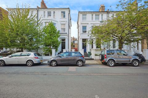 2 bedroom flat to rent, Netherwood Road, W14