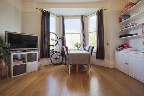 2 bedroom flat to rent, Netherwood Road, W14