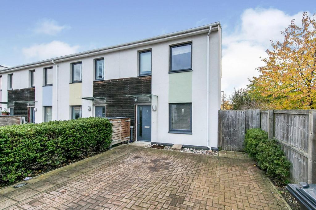 Barton Boulevard, CO4, Colchester 2 bed end of terrace house - £1,250 ...