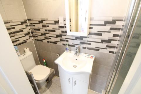 1 bedroom in a house share to rent, En Suite Room - Airport/Wigmore - Furnished/Bills included