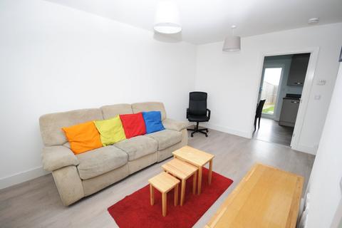 2 bedroom house to rent, Rugby CV21