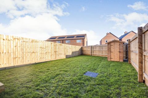 3 bedroom terraced house to rent, Brome Close, Harpole, NN7 4EB