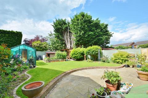 32 Cowleaze, Chinnor, OX39 4TB