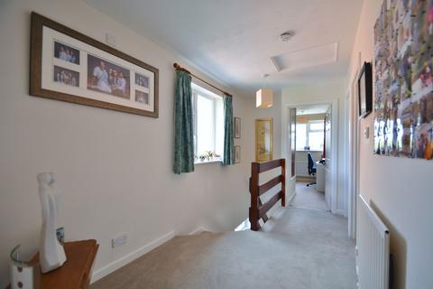 32 Cowleaze, Chinnor, OX39 4TB