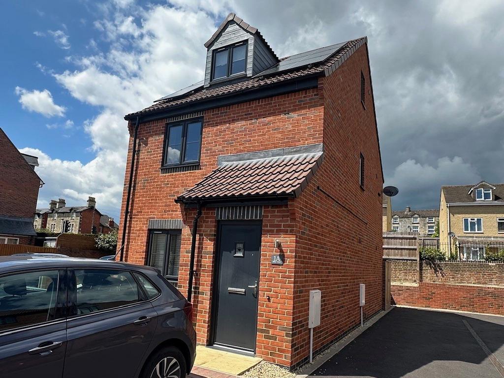 Greenaways, Ebley, Stroud... 2 bed apartment to rent £1,200 pcm (£277 pw)