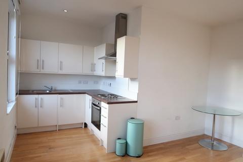 1 bedroom apartment to rent, Holloway Road, London N7