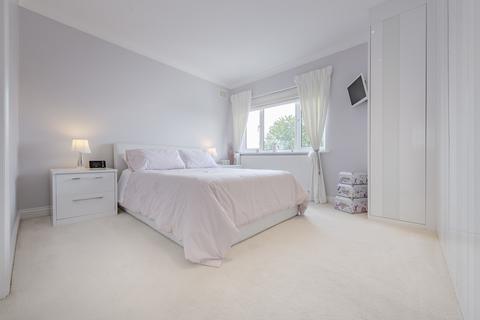 33 Woodside Road, Purley, CR8 4LQ