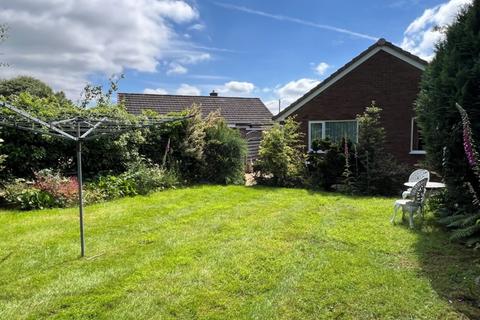 3 bedroom detached bungalow for sale, Park Avenue, Burntwood