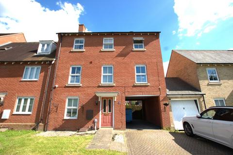 4 bedroom townhouse for sale, Berechurch Road, Colchester