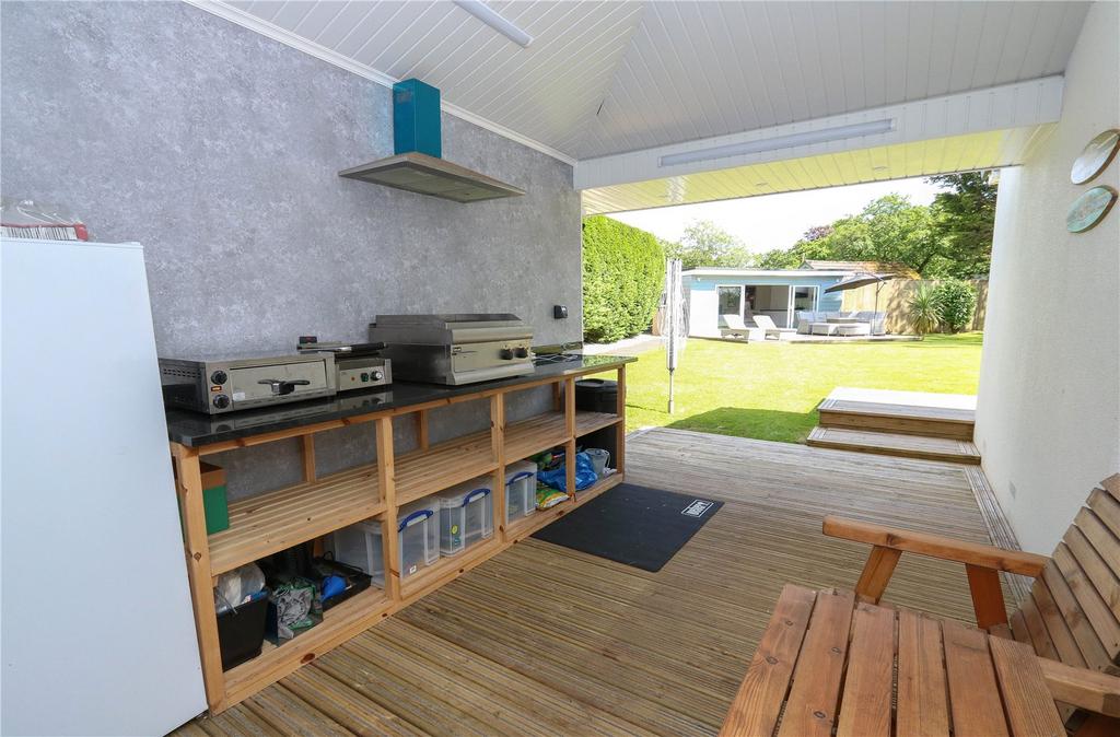 Garden Kitchen