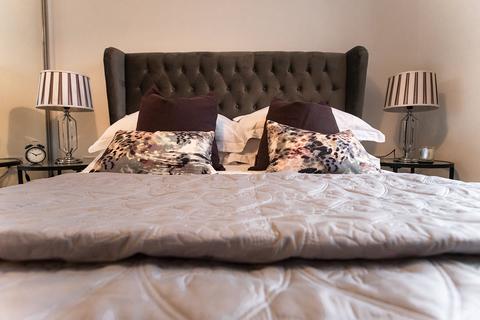 3 bedroom house to rent, at Albion Place, 14 Barnabas Drive M6