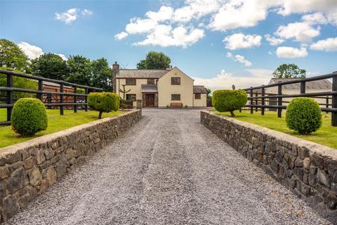 3 bedroom detached house for sale, Brynsiencyn, Llanfairpwll, Sir Ynys Mon, LL61