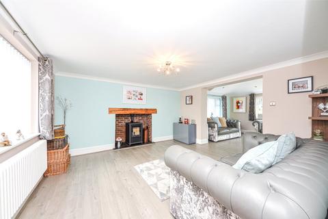 3 bedroom detached house for sale, Brynsiencyn, Llanfairpwll, Sir Ynys Mon, LL61