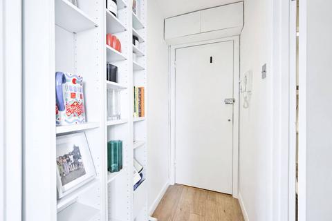 Studio for sale, Colville Gardens, Notting Hill, London, W11