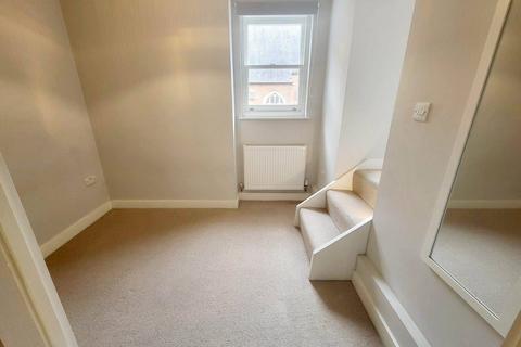 1 bedroom flat for sale, Fentiman Road, SW8, Vauxhall, London, SW8