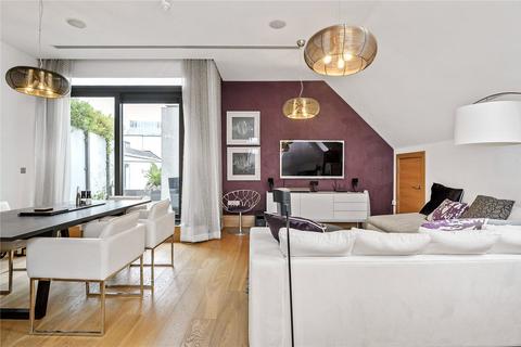 undefined, Leman Street, E1