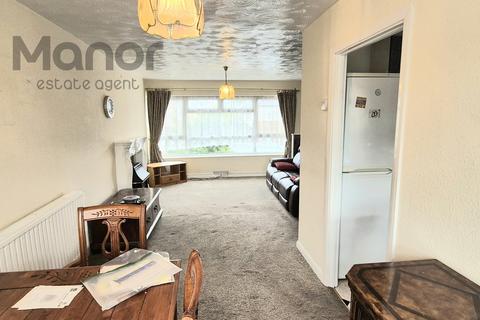 2 bedroom maisonette to rent, The Coppins, Chadwell Avenue, Romford, RM6 4QL