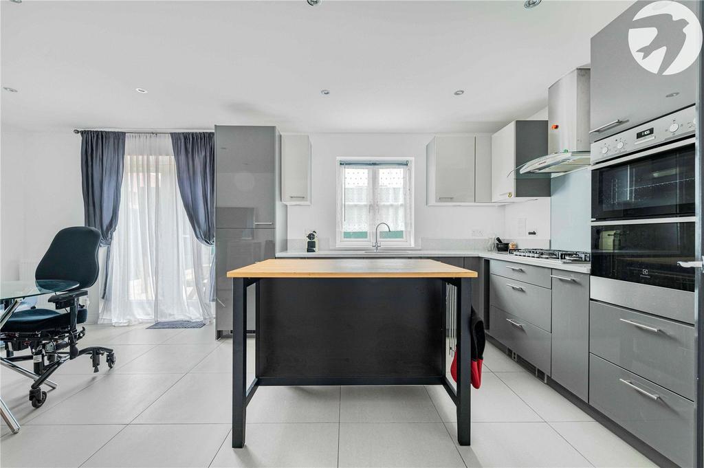 Kitchen/Dining