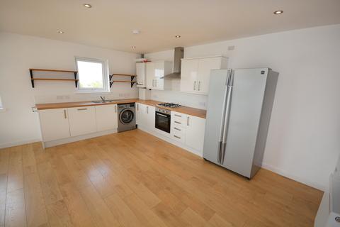 3 bedroom flat to rent, Speirs Court, Park Terrace, Brightons FK2