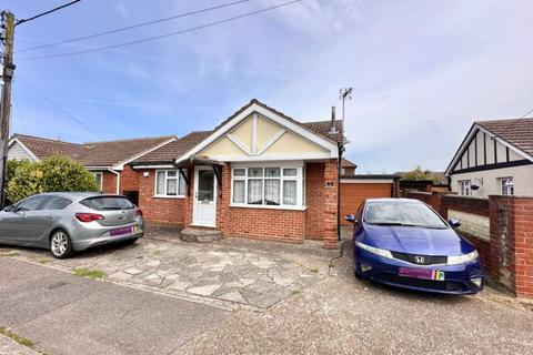 2 bedroom bungalow for sale, Winterswyk Avenue, Canvey Island