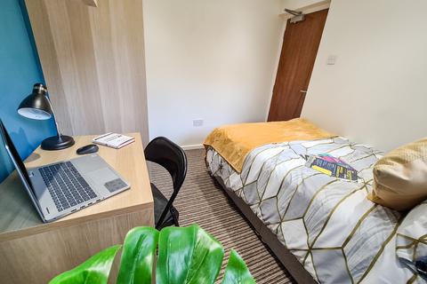 1 bedroom in a house share to rent, Peverell Road