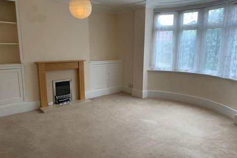 4 bedroom detached house to rent, Mercer Avenue, Coventry