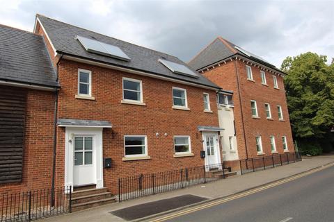 2 bedroom terraced house to rent, Sandford Court, Chelmsford