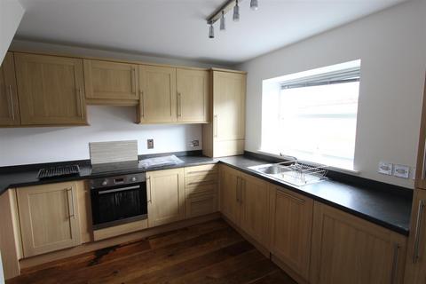 2 bedroom terraced house to rent, Sandford Court, Chelmsford