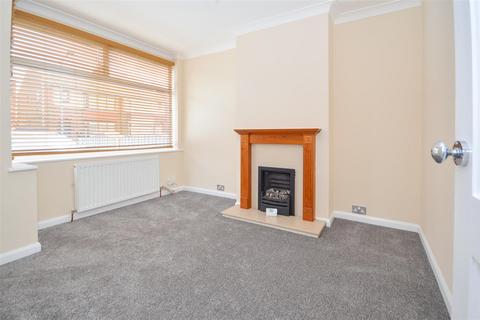 3 bedroom semi-detached house to rent, Melbourne Road, Doncaster DN4