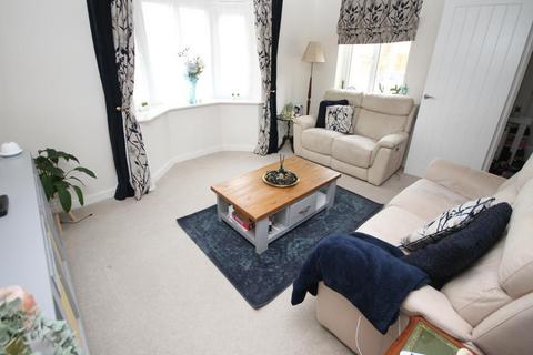 3 bedroom semi-detached house for sale, Quarry Bank Road, Eccleshill BD2