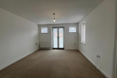 3 bedroom detached house to rent, FAIRFIELDS