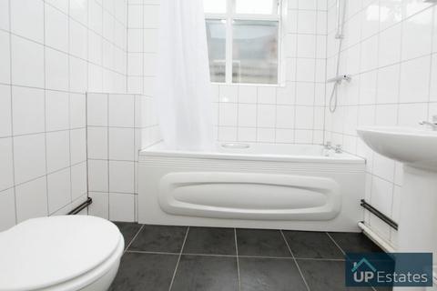 3 bedroom terraced house to rent, Colchester Street, Coventry