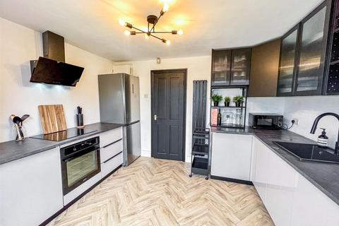 2 bedroom semi-detached house for sale, Albion Street, Wakefield WF3