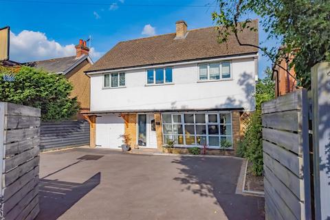 4 bedroom house for sale, Green Lane, Camberley