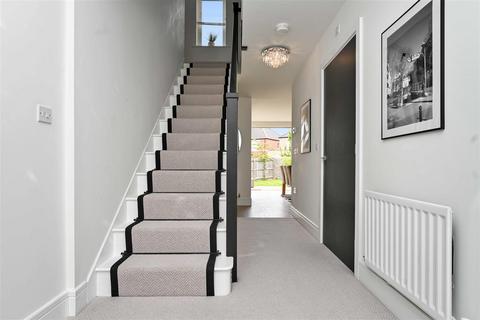 4 bedroom detached house for sale, West Wood Close, Apperley Bridge, Bradford