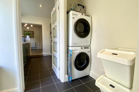 65 Eastbrook Road, Waltham Abbey, EN9 3AJ