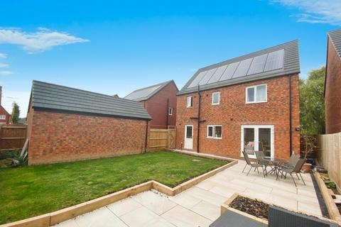 4 bedroom detached house for sale, Taplins Close, Long Marston