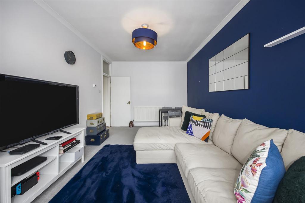 2  Brodie Court  137 Newport Road -011.jpg