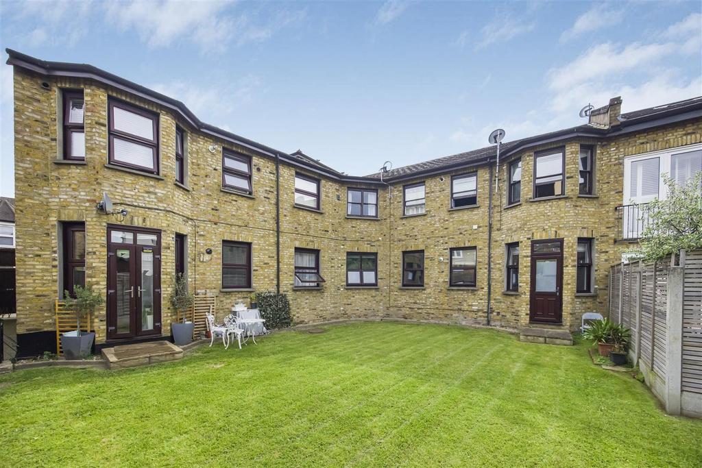 2  Brodie Court  137 Newport Road -002.jpg