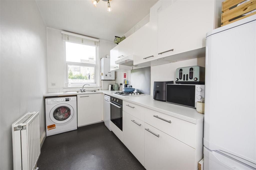 2  Brodie Court  137 Newport Road -003.jpg