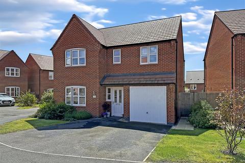 4 bedroom detached house for sale, Charters Drive, Middlebeck, Newark