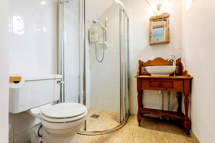 En-Suite Showeroom.jpg