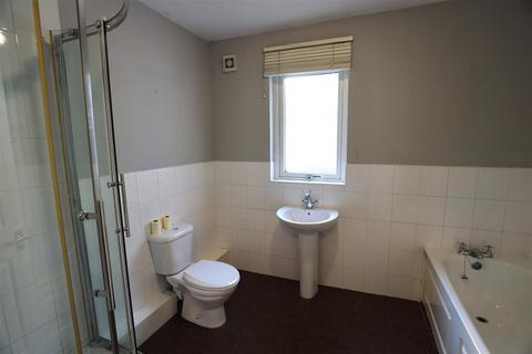 1 bedroom flat to rent, 33A Broad Street, Barry, CF62 7AD