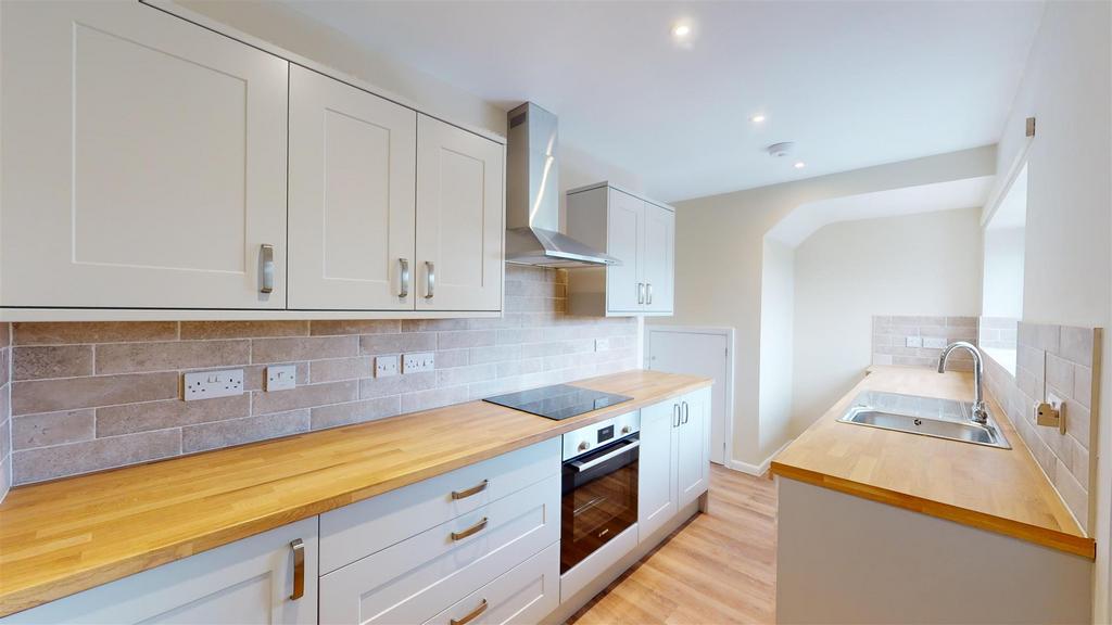 Betton Strange 5 Kitchen.jpg
