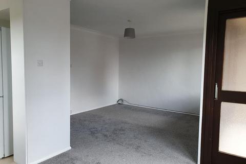 2 bedroom flat to rent, Turners Drive, Thatcham