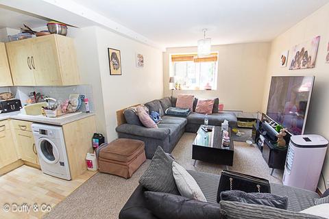 2 bedroom flat for sale, Radnor House, Harlands Road, Haywards Heath