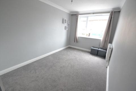 2 bedroom flat to rent, High Street, Portishead, North Somerset