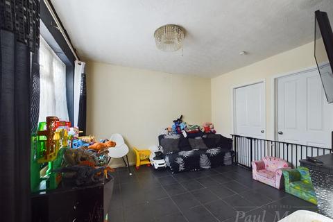 43 Thursley Crescent, New Addington, Croydon, CR0 0PR