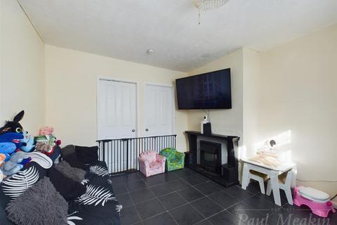 43 Thursley Crescent, New Addington, Croydon, CR0 0PR